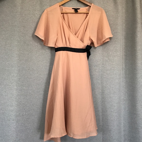 Flowy Drape Over Dress - Picture 2 of 4